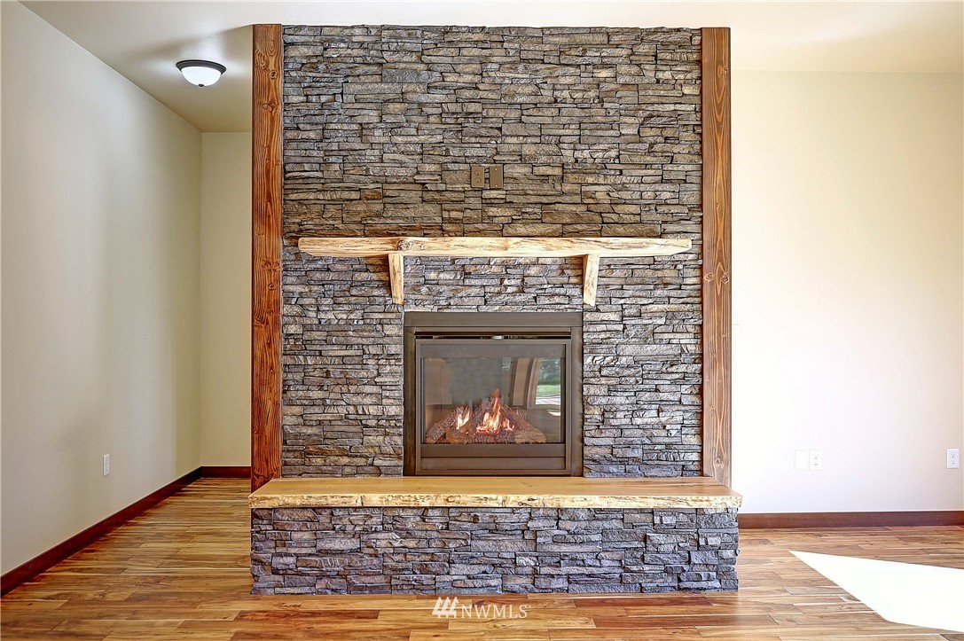 1386 Midcrest Road Camano Island, WA 98282 - Photo 9 of 39 Gallery Image 9