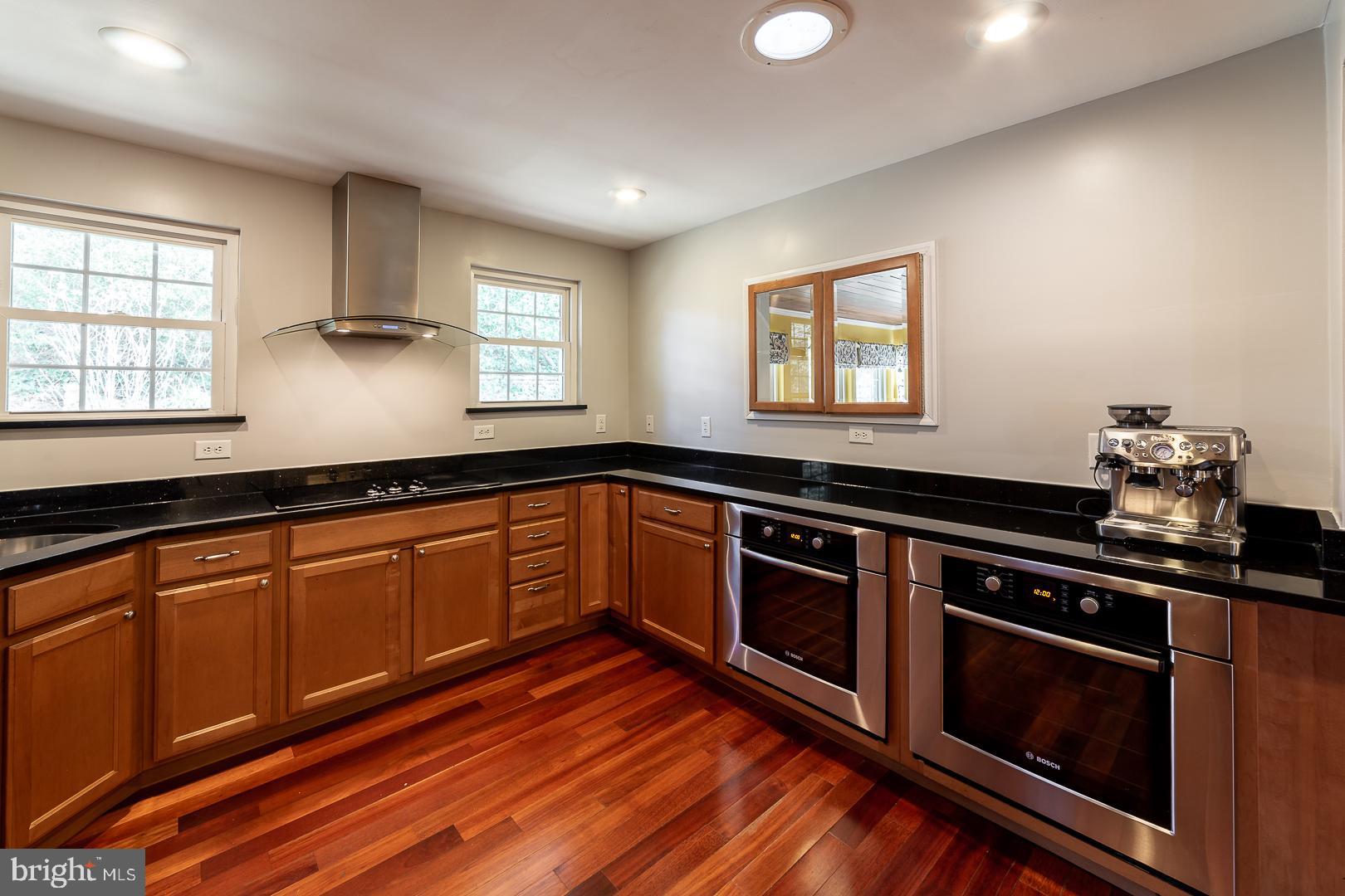 10813 Gainsborough Road Potomac, MD 20854 - Photo 11 of 41 double Bosch Oven buildins