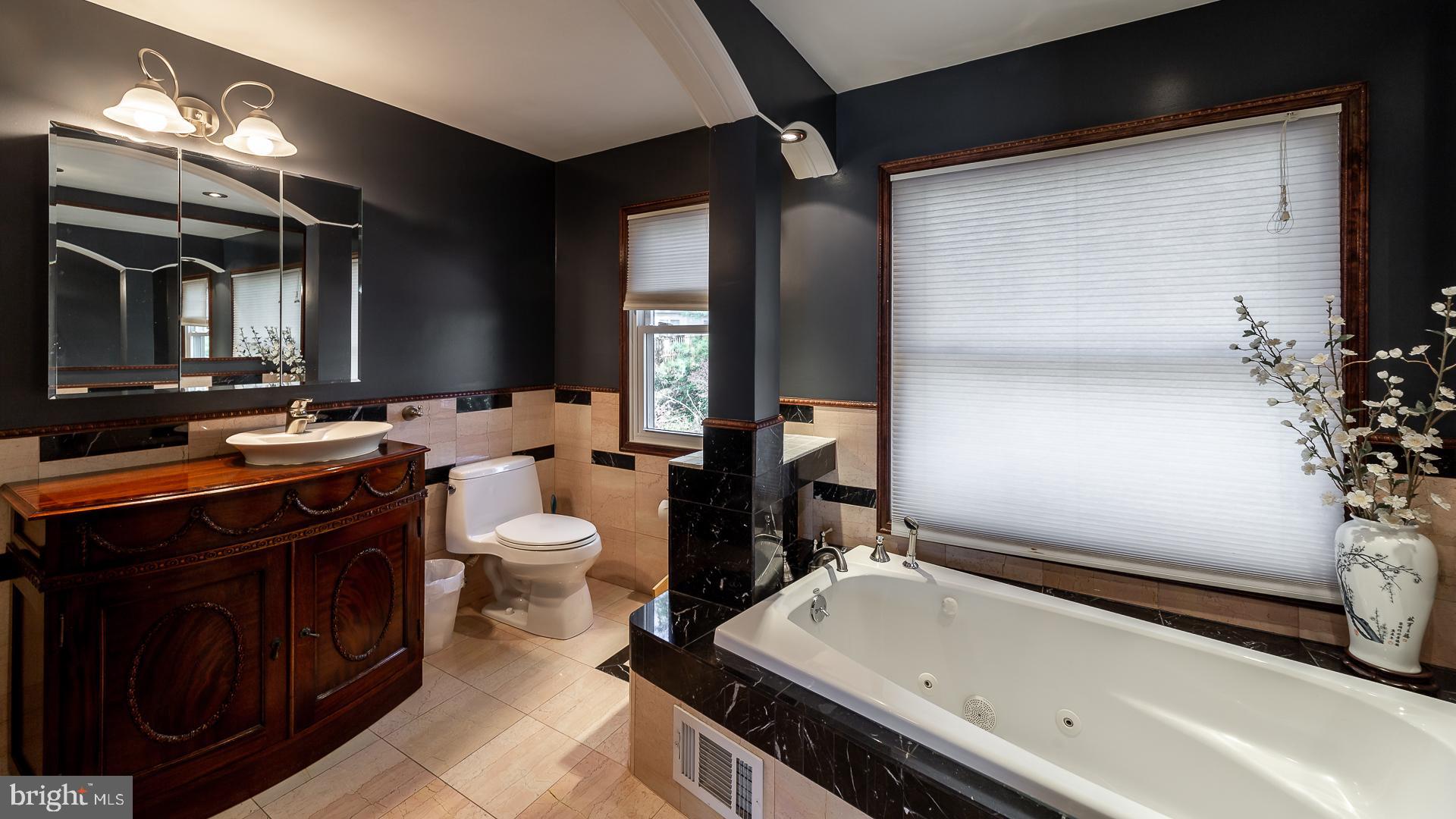 10813 Gainsborough Road Potomac, MD 20854 - Photo 26 of 41 A Master bath fit for a Queen
