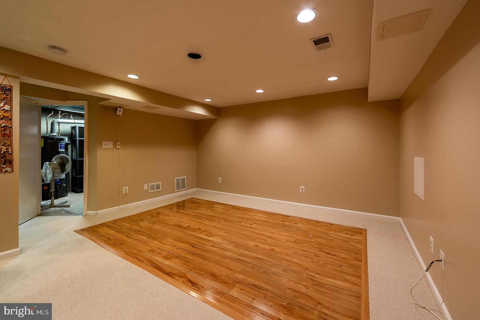 10813 Gainsborough Road Potomac, MD 20854 - Photo 36 of 41 Finished RecRoom
