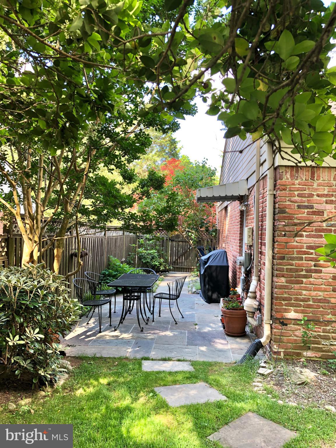10813 Gainsborough Road Potomac, MD 20854 - Photo 40 of 41 Private Patio