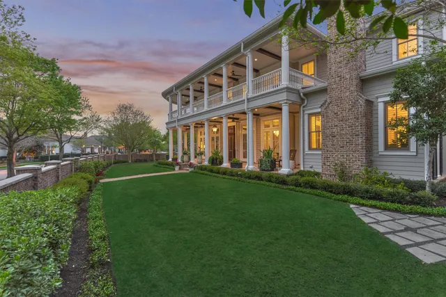 $5,450,000 | 22 East Shore Drive, The Woodlands, TX 77380
