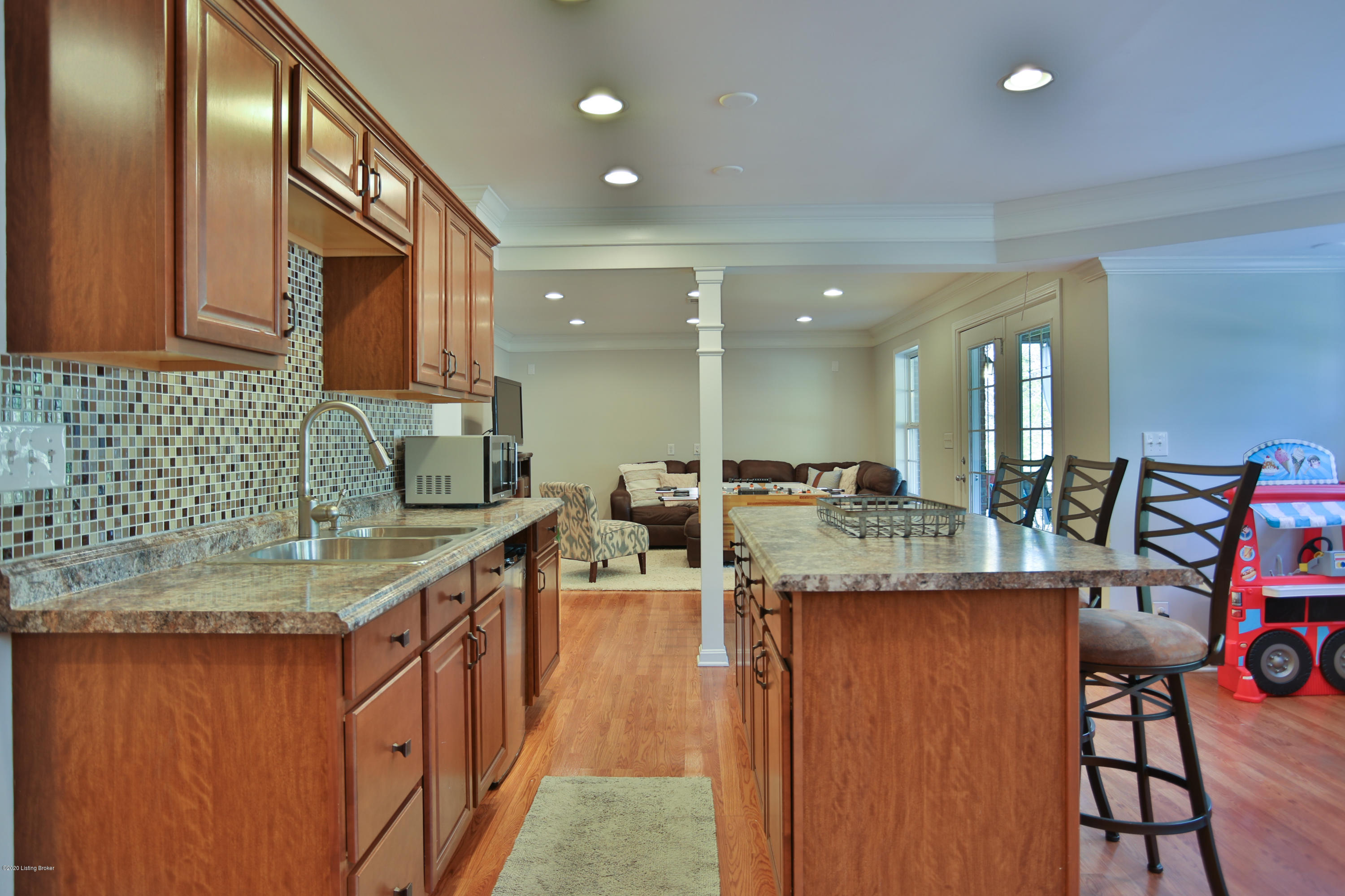 6411 El Rancho Road Louisville, KY 40291 - Photo 42 of 55 Basement kitchenette