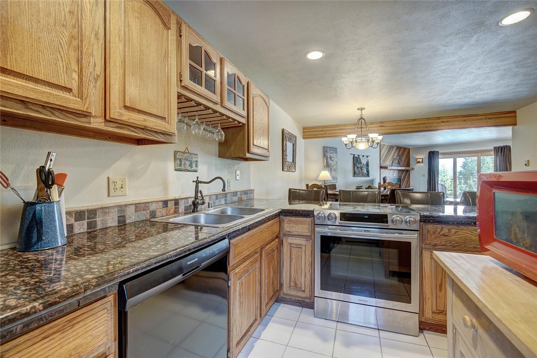 9401 Ryan Gulch Road, Unit 4 Silverthorne, CO 80498 - Photo 7 of 26 Gallery Image 7
