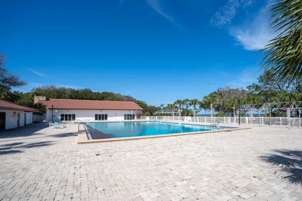 a view of a bench in a park