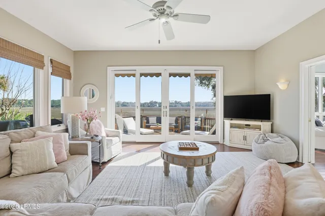 $1,895,000 | 14 Bayley Point Lane, Hilton Head Island, SC 29926