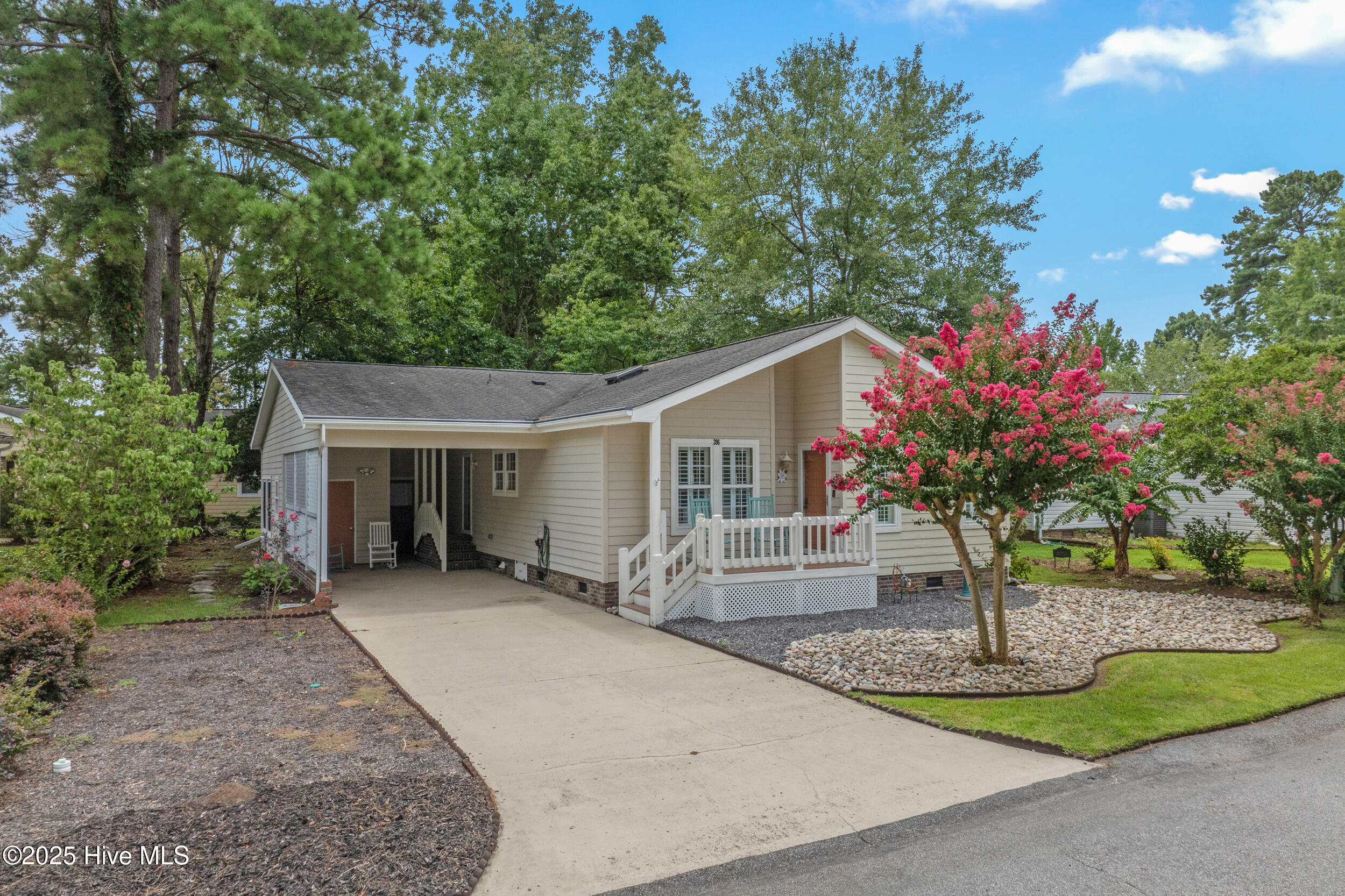 Welcome to 396 Deer Path, one-level living with this furnished 3BDR/2BA home in the established Saltaire Village community.