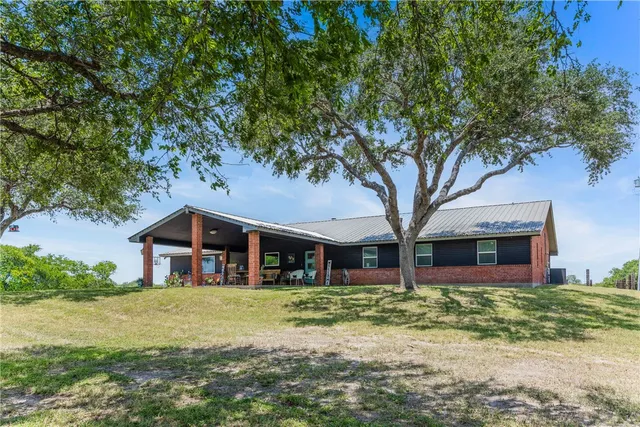 $674,900 | 645 North Pirate Boulevard, Sinton, TX 78387