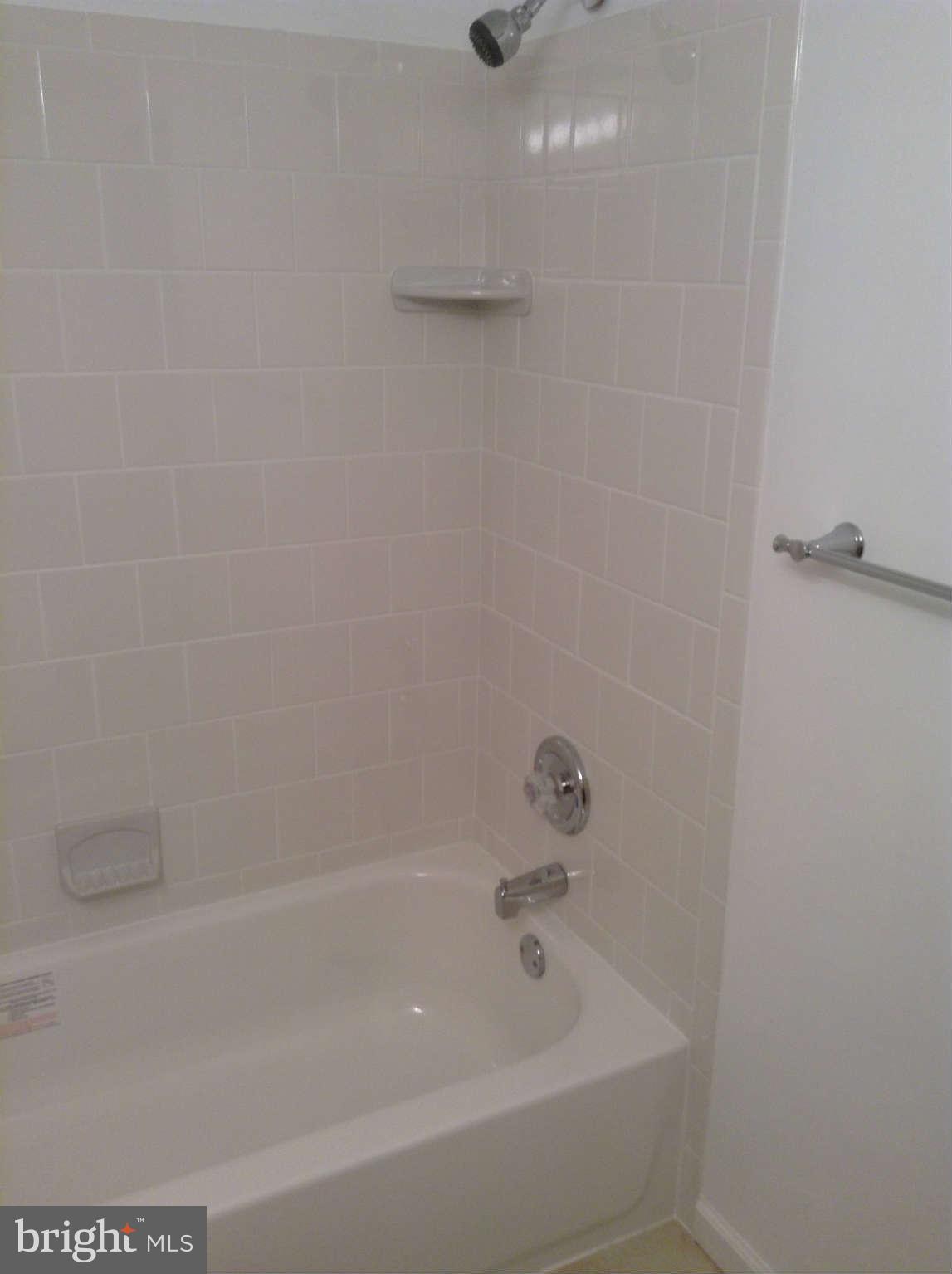 5903 Kingsford Road, Unit 374 Springfield, VA 22152 - Photo 4 of 13 Bath