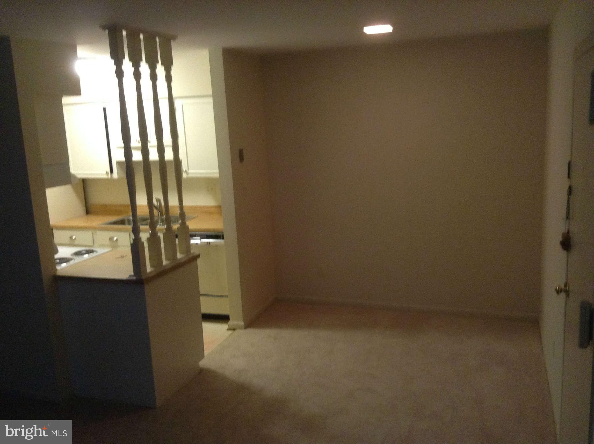 5903 Kingsford Road, Unit 374 Springfield, VA 22152 - Photo 6 of 13 Dining Room