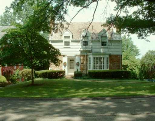 4732 Baldwin Manor Road Whitehall, PA 15227 - Photo 1 of 8 Exterior Front.