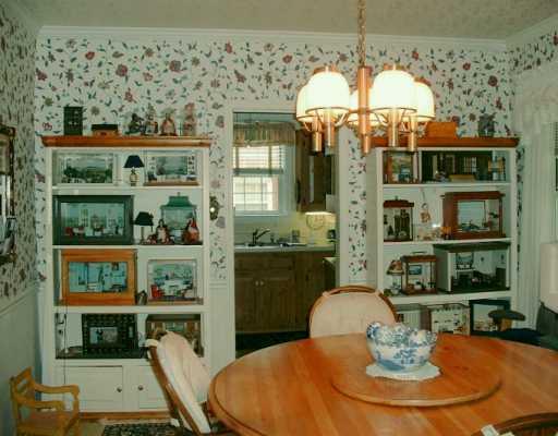 4732 Baldwin Manor Road Whitehall, PA 15227 - Photo 3 of 8 Dining Room.