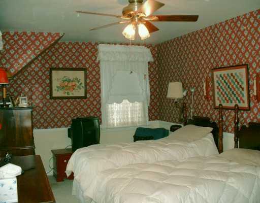4732 Baldwin Manor Road Whitehall, PA 15227 - Photo 6 of 8 Master Bedroom.