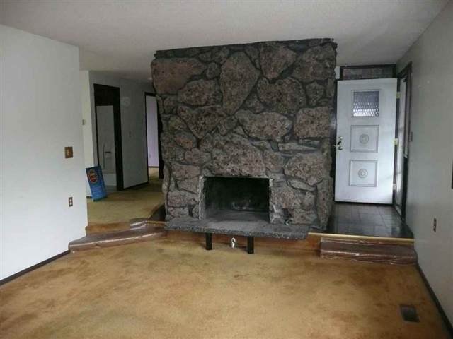 918 West Crestview Road Spokane, WA 99224 - Photo 3 of 9