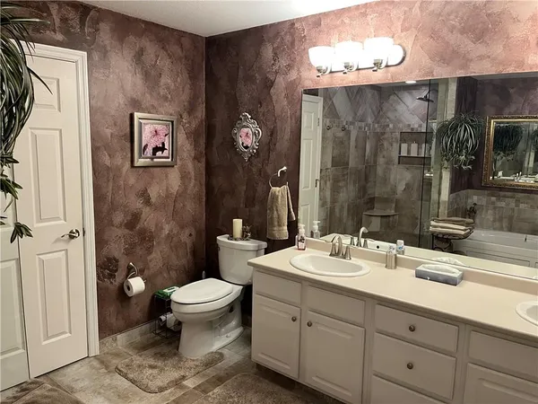 $395,000 | 9504 Sundance Drive, Bridgeville, PA 15017