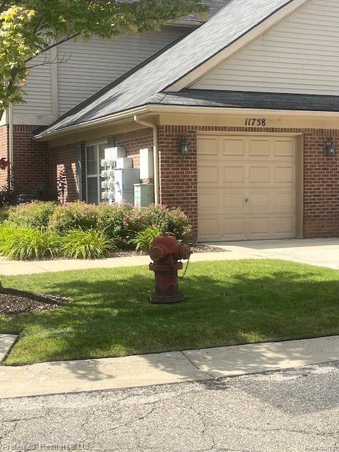 11758 Farmington Road Livonia, MI 48150 - Photo 2 of 13 Gallery Image 2