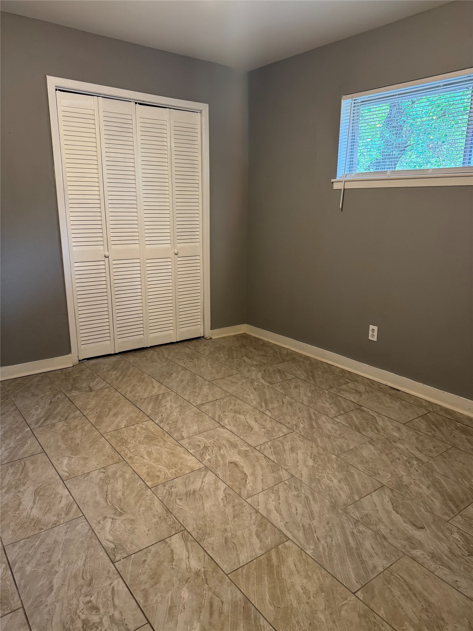 604 Wilson Road, Unit 8 Humble, TX 77338 - Photo 12 of 25 Primary bedroom