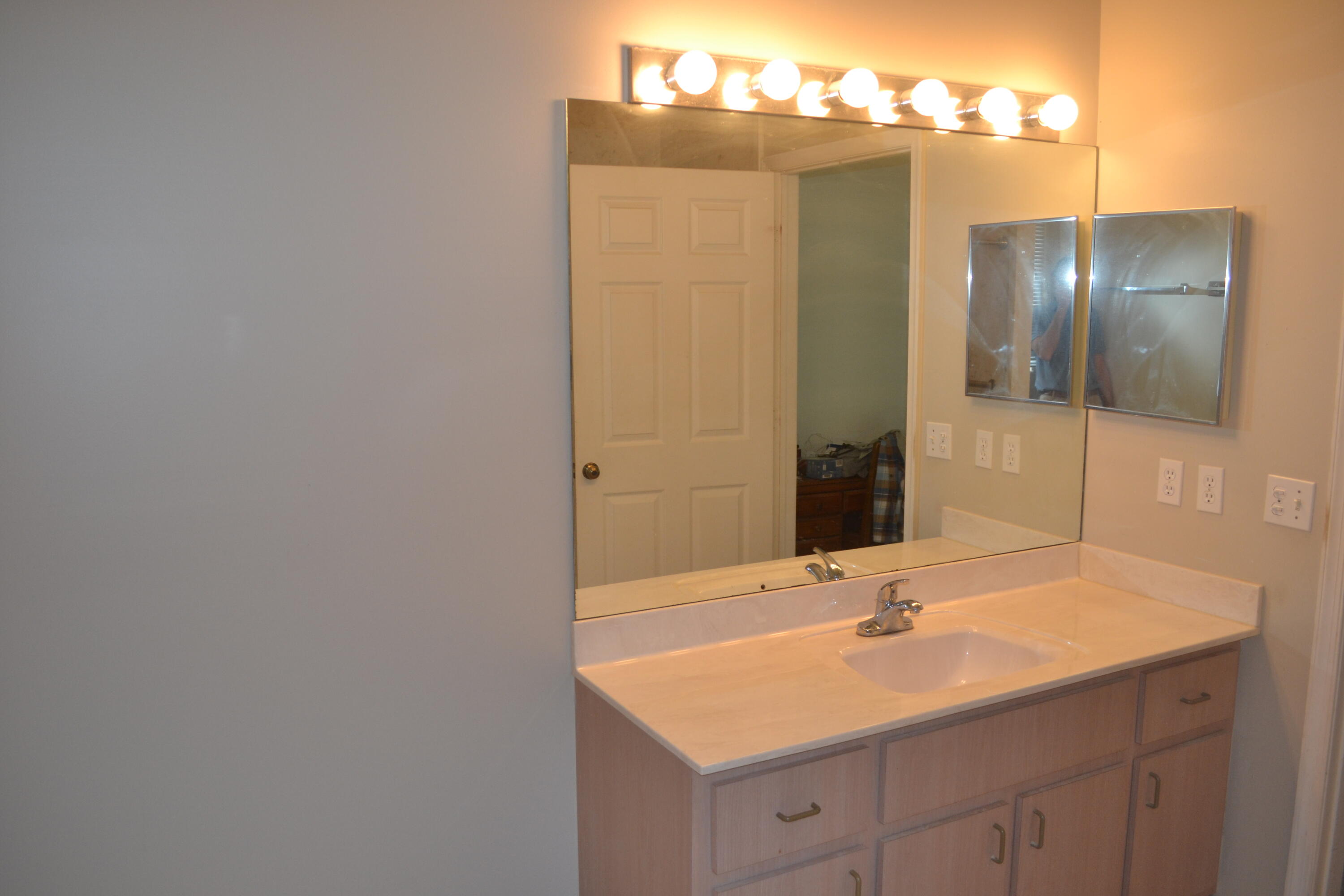 6310 Drake Street Jupiter, FL 33458 - Photo 10 of 17 Primary bath