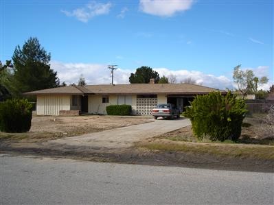 13428 Quapaw (pool ) Road Apple Valley, CA 92308 - Photo 1 of 1 Gallery Image 1