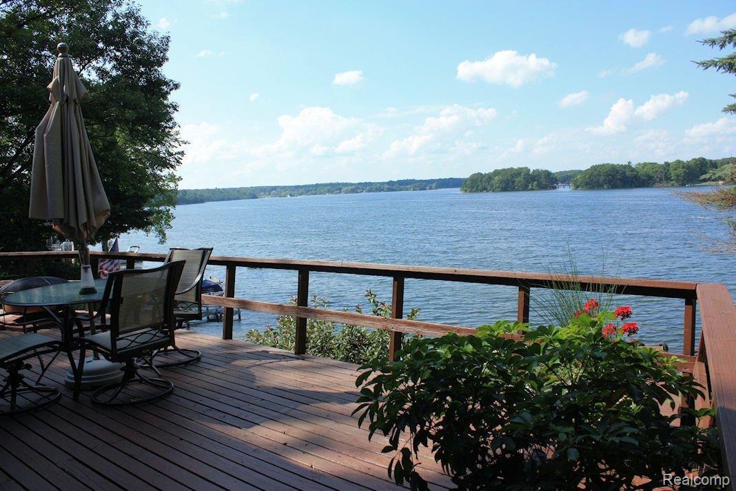 1469 Rochester Road Leonard, MI 48367 - Photo 6 of 16 5-Views from upper deck