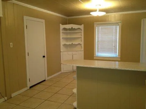 $1,050 | 1713 23rd Street, Lubbock, TX 79411