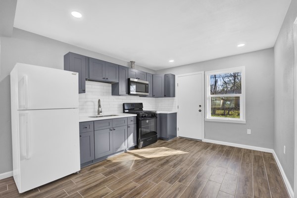 3934 Alice Street Houston, TX 77021 - Photo 6 of 16 Second kitchen view