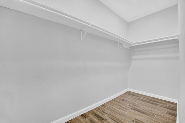 3934 Alice Street Houston, TX 77021 - Photo 8 of 16 Spacious closet