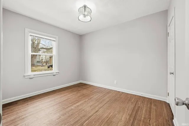 $139,900 | 225 West Darrow Avenue, Fort Wayne, IN 46807