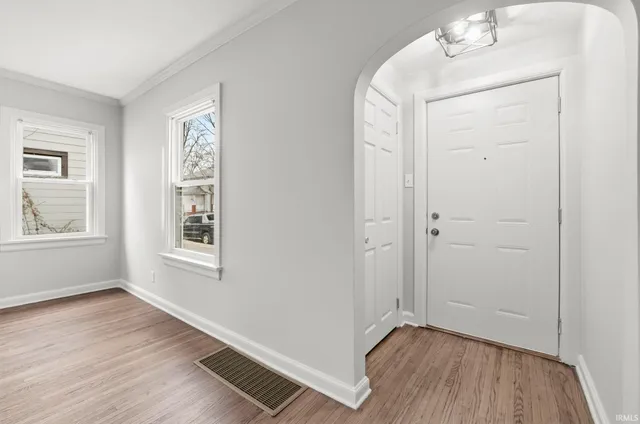 $139,900 | 225 West Darrow Avenue, Fort Wayne, IN 46807