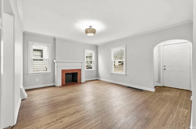 $139,900 | 225 West Darrow Avenue, Fort Wayne, IN 46807