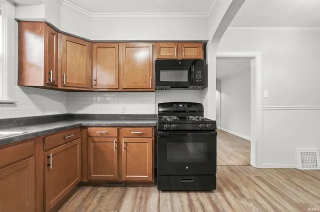 $139,900 | 225 West Darrow Avenue, Fort Wayne, IN 46807