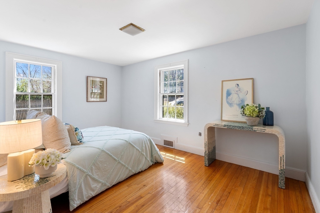 47 Wood Street Lexington, MA 02421 - Photo 13 of 20