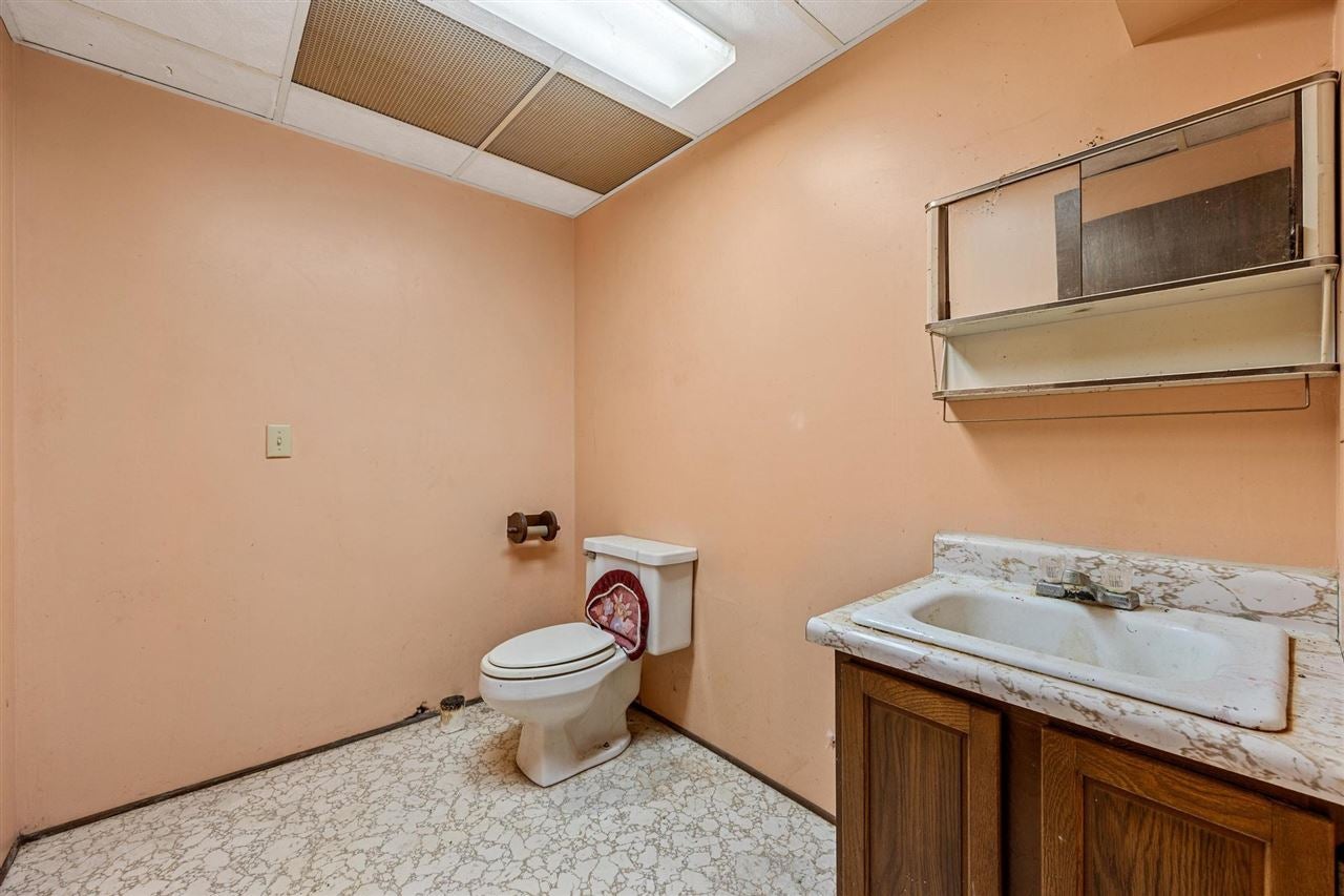 110 Locust Street Bennett, IA 52721 - Photo 21 of 37 Gallery Image 21