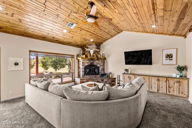$1,100,000 | 7507 Deville Lane, Flagstaff, AZ 86004