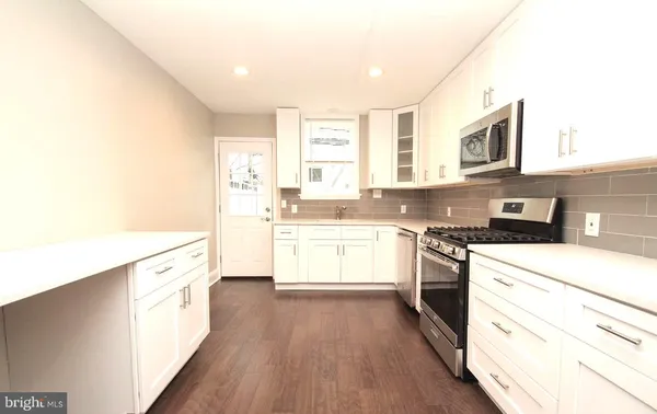 $2,400 | 1271 South 24th Street, Philadelphia, PA 19146