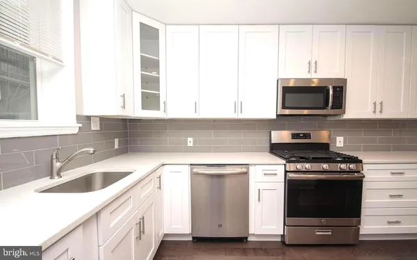 $2,400 | 1271 South 24th Street, Philadelphia, PA 19146