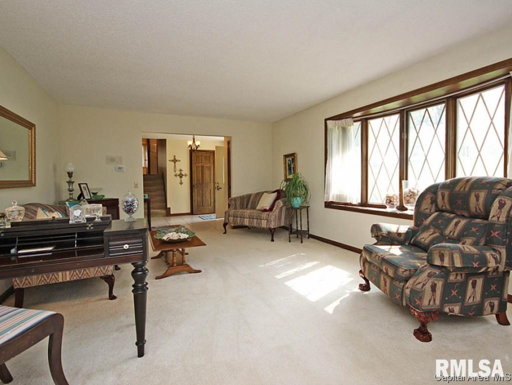 10 Boulder Point Drive Springfield, IL 62711 - Photo 2 of 30