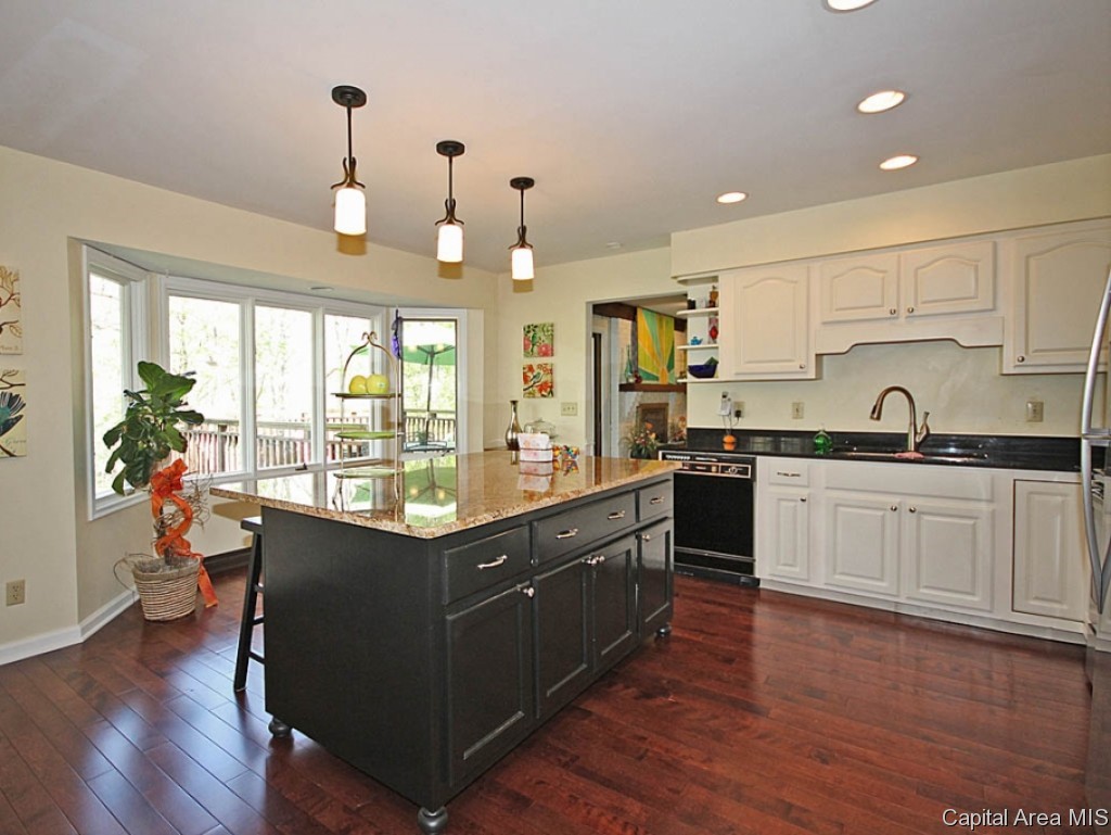10 Boulder Point Drive Springfield, IL 62711 - Photo 5 of 30