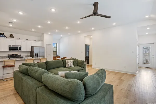 $1,895 | 3610 Palmwood Terrace, San Antonio, TX 78222