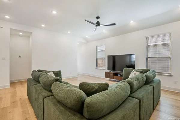 $1,895 | 3610 Palmwood Terrace, San Antonio, TX 78222