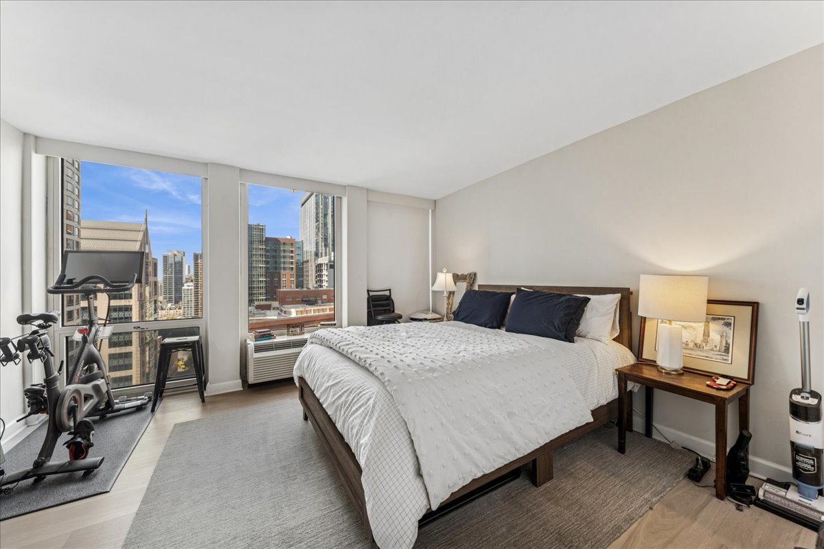 111 East Chestnut Street, Unit 22K Chicago, IL 60611 - Photo 10 of 20