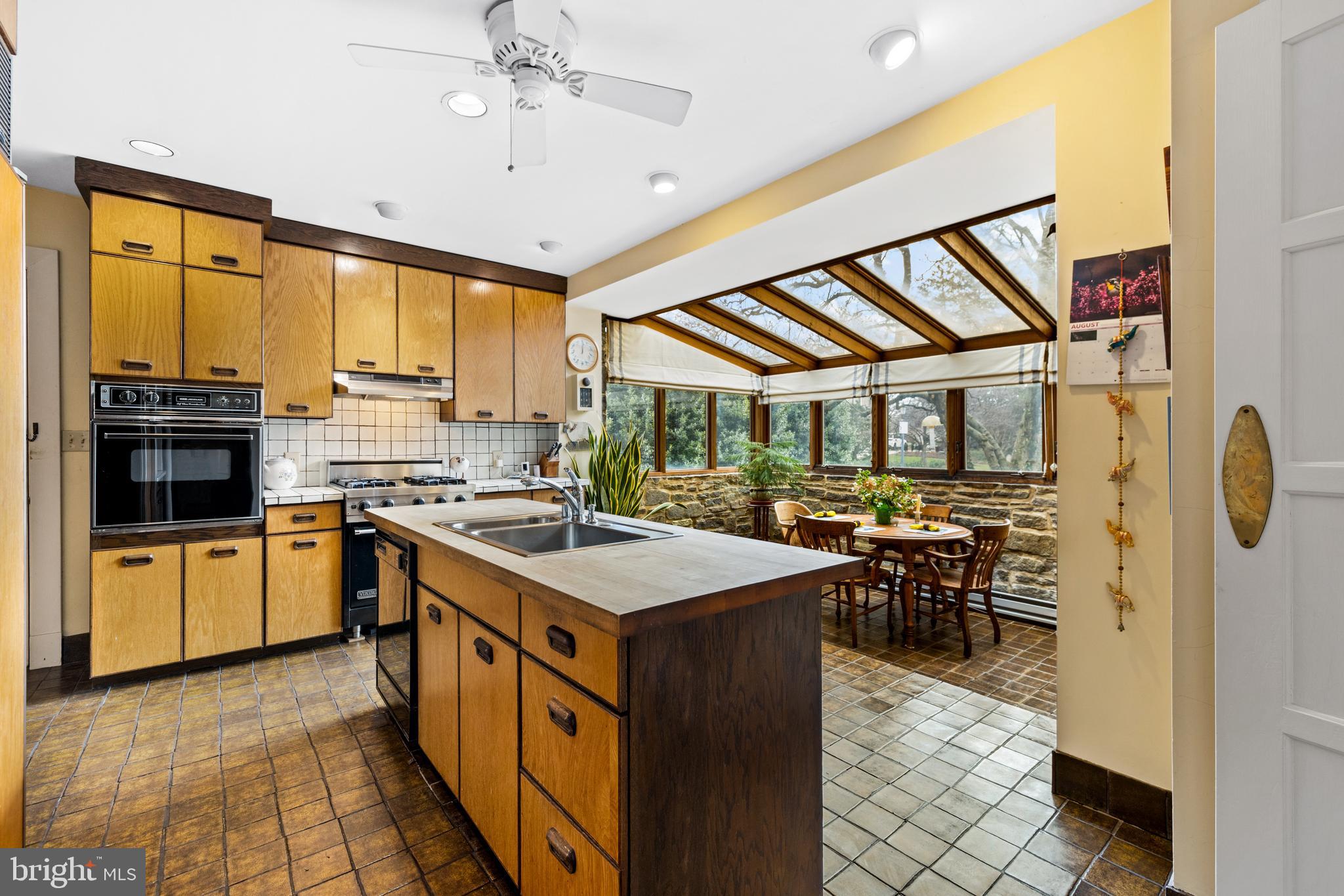 6 East Highfield Road Baltimore, MD 21218 - Photo 23 of 76