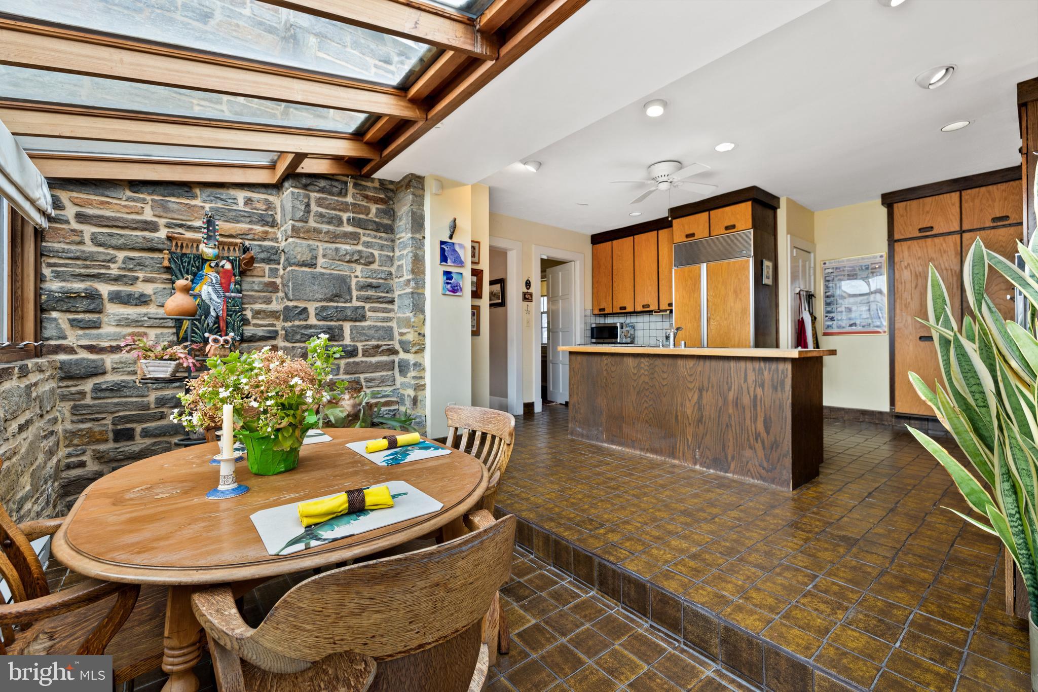 6 East Highfield Road Baltimore, MD 21218 - Photo 28 of 76