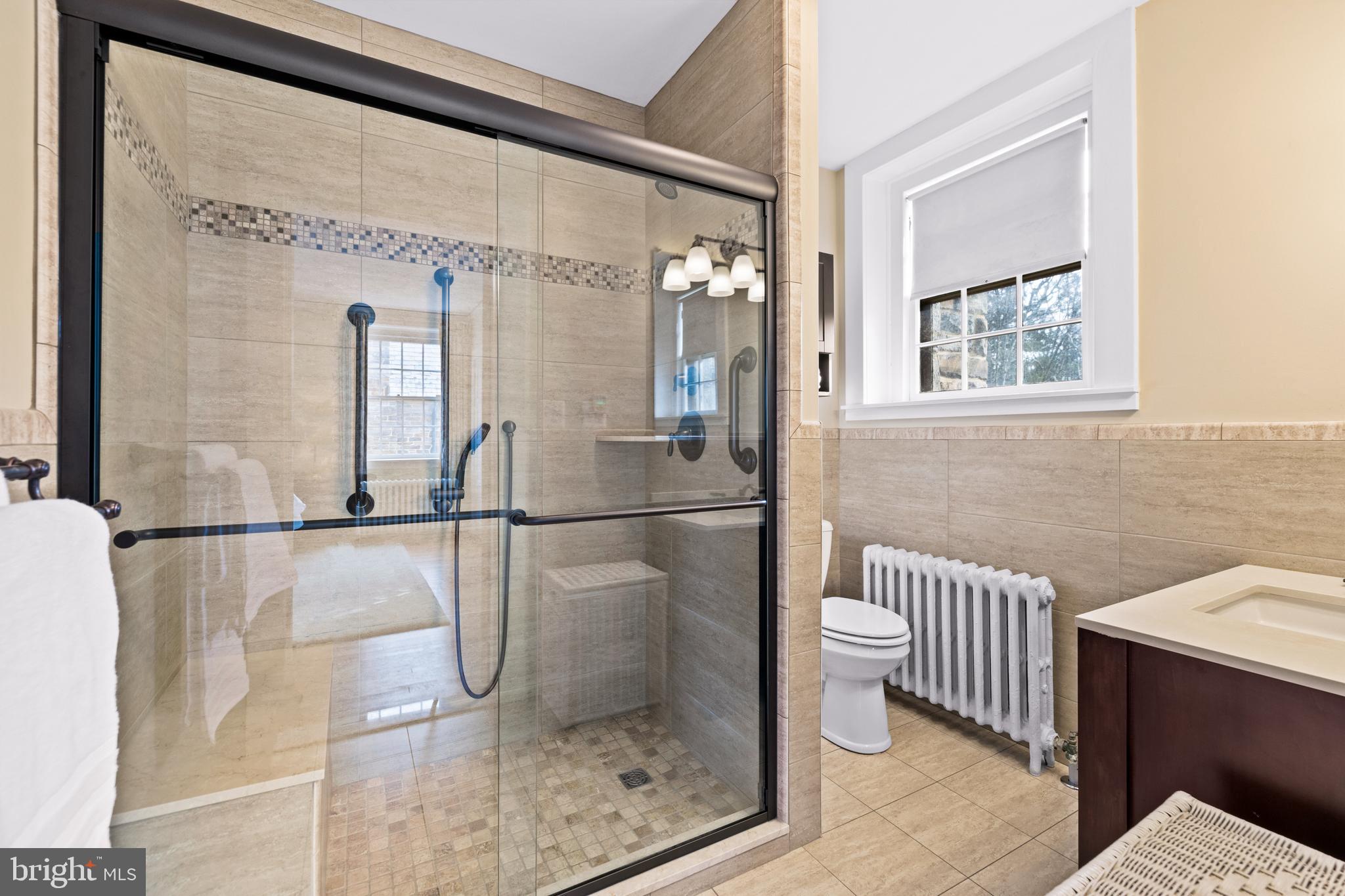 6 East Highfield Road Baltimore, MD 21218 - Photo 39 of 76 Primary En-Suite