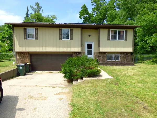 $250,000 | 528 Pheasant Court, Round Lake Beach, IL 60073