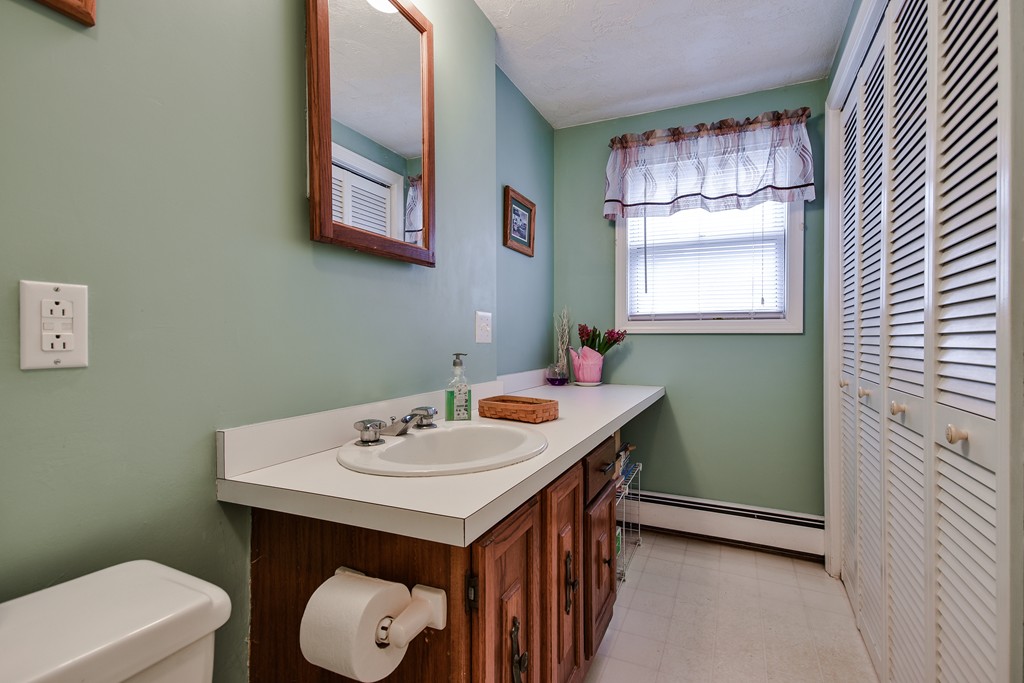 54 Westlake Road Natick, MA 01760 - Photo 14 of 23 Gallery Image 14