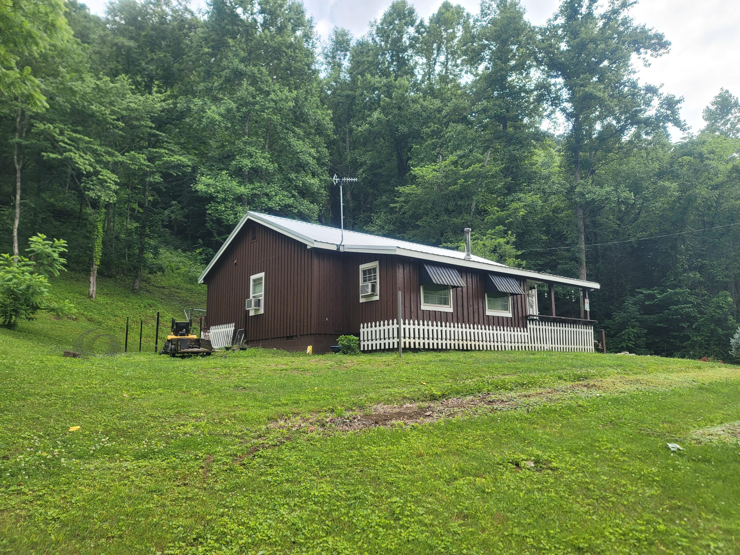 474 Billy Fork Road Stanton, KY 40380 - Photo 2 of 38 20230621_155000