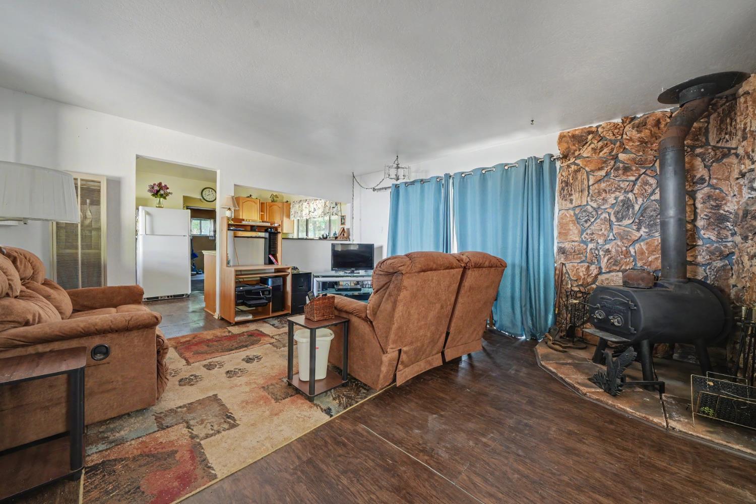 15736 Armstrong Road Mountain Ranch, CA 95246 - Photo 33 of 99 Gallery Image 33