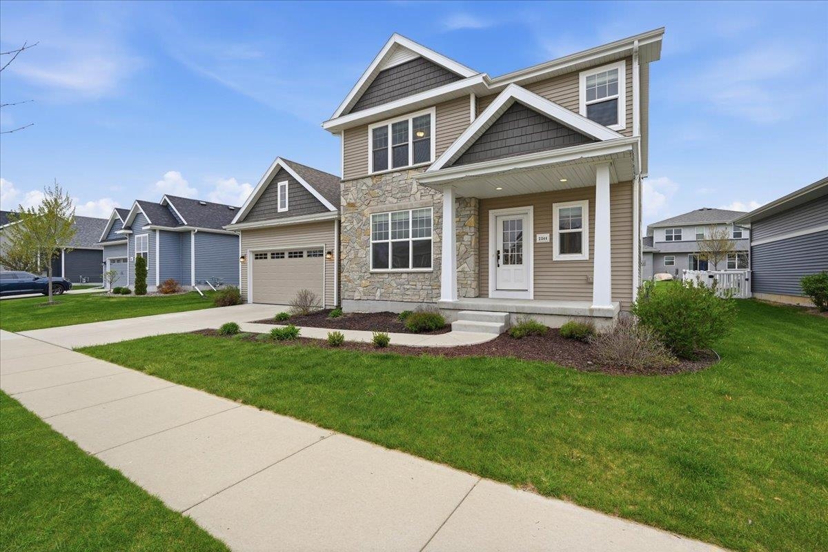 2344 Butterfly Circle Sun Prairie, WI 53590 - Photo 3 of 50