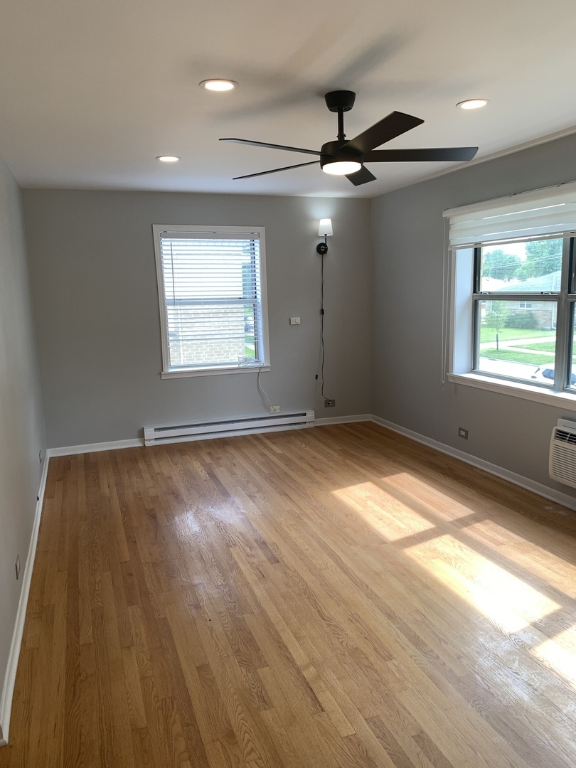 1415 Homestead Road, Unit 8 La Grange Park, IL 60526 - Photo 3 of 31